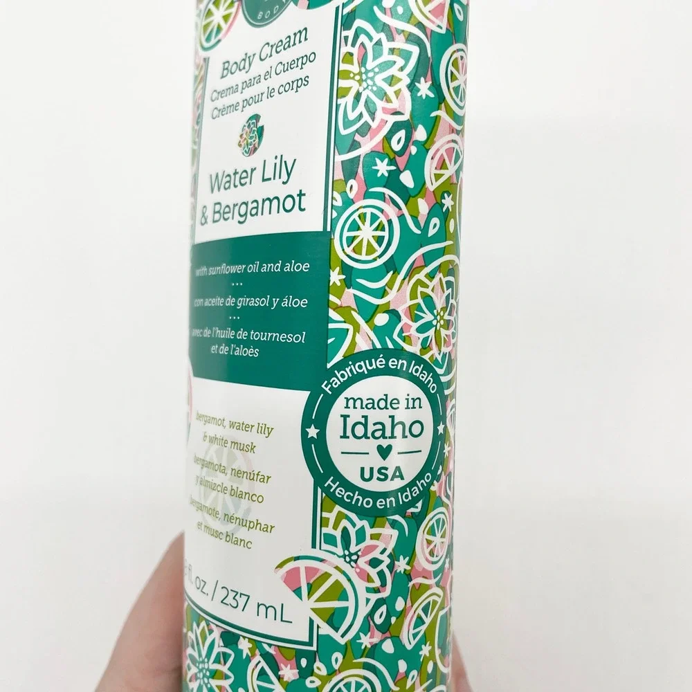 Scentsy Water Lily And Bergamot Body Cream‎ 8oz Aloe Sunflower Oil Spa Pampering
